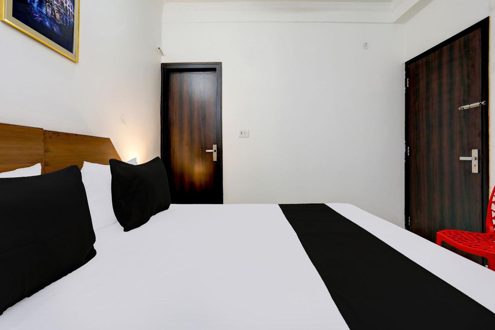 Super Hotel Live View Indraprast Luaran gambar