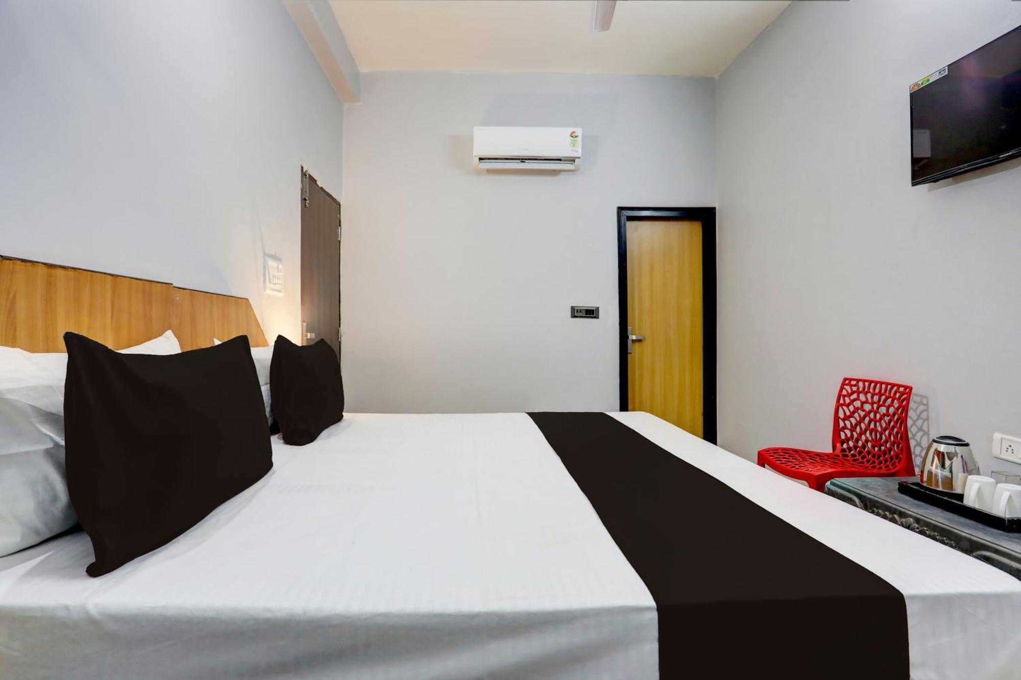 Super Hotel Live View Indraprast Luaran gambar