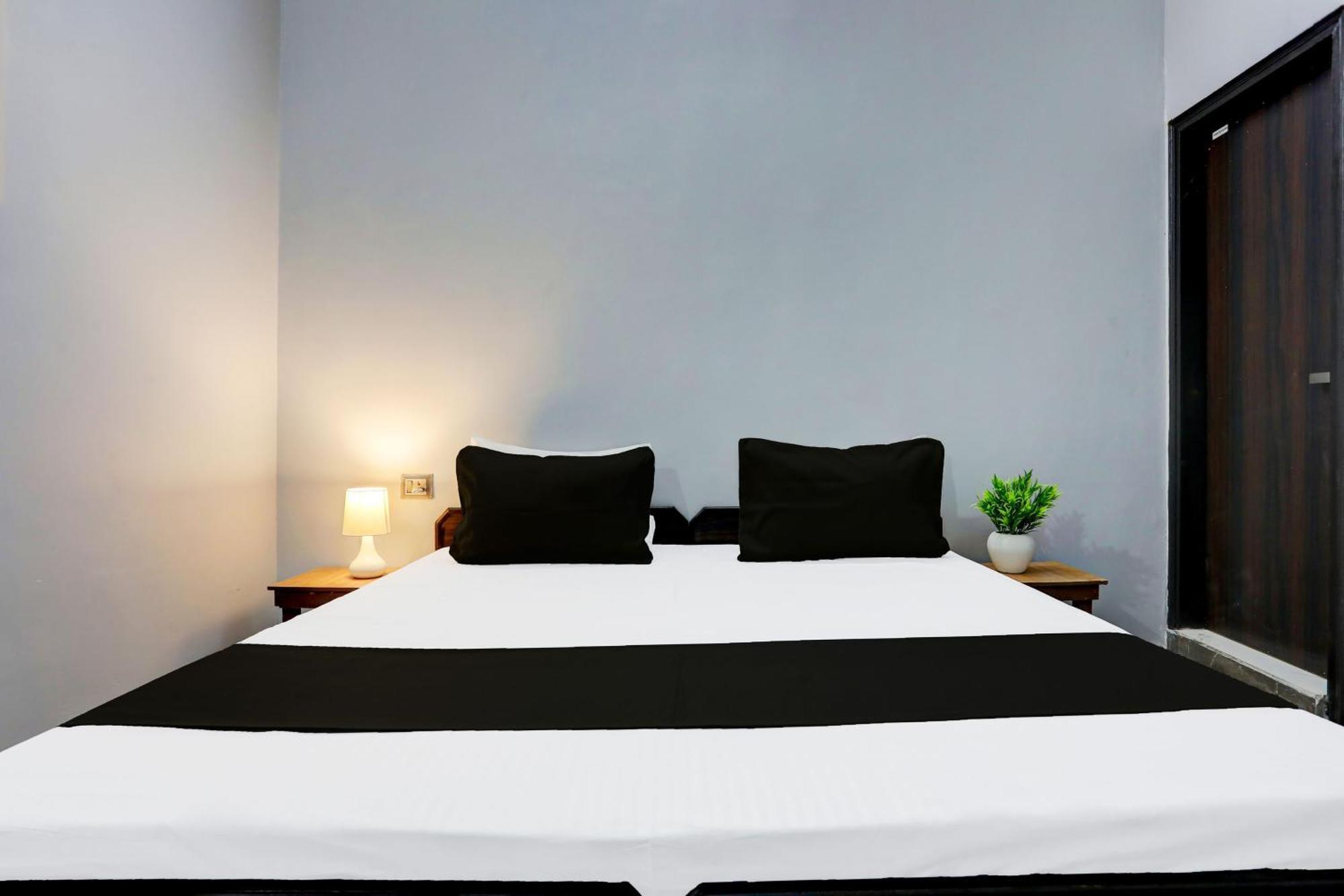 Super Hotel Live View Indraprast Luaran gambar