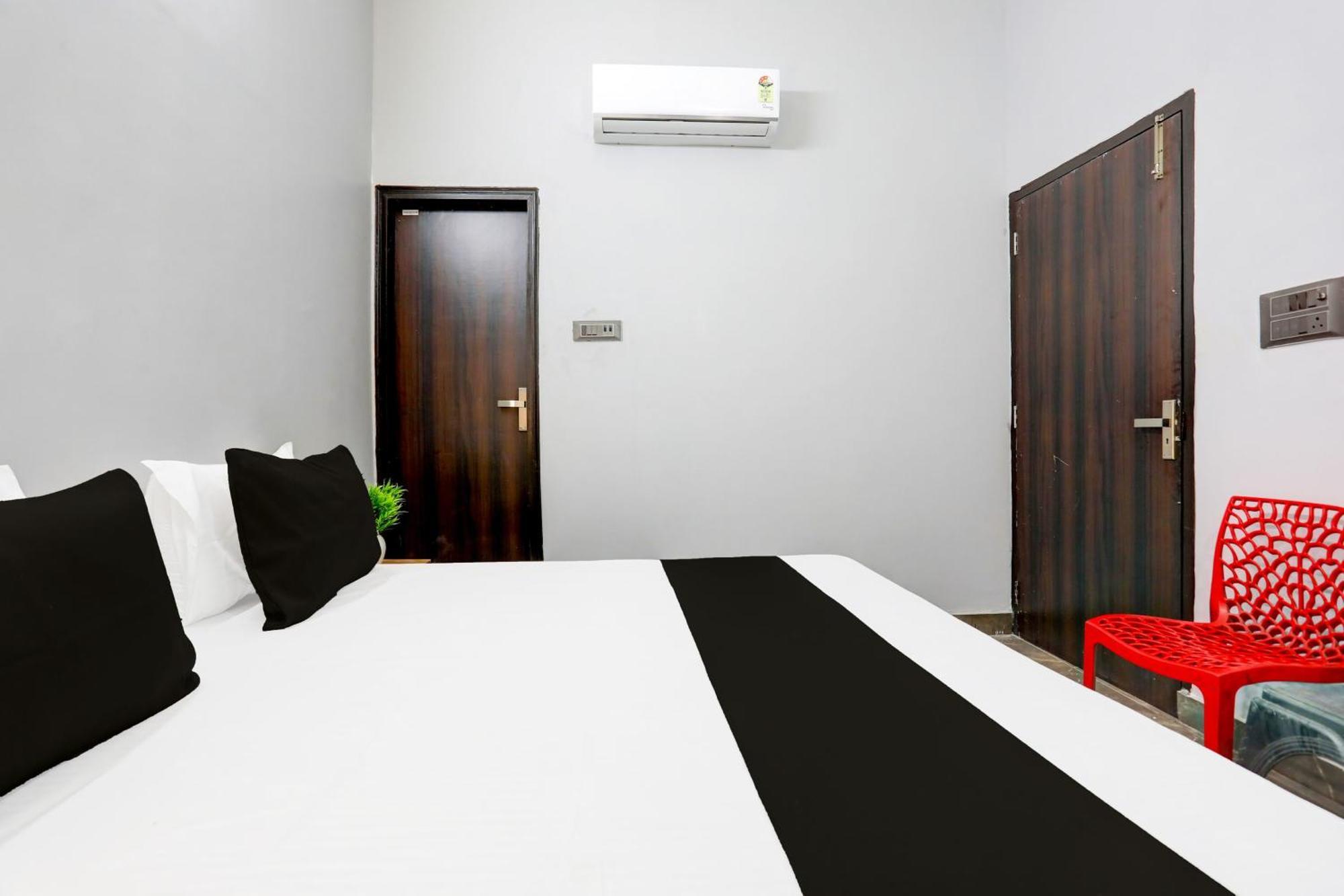 Super Hotel Live View Indraprast Luaran gambar