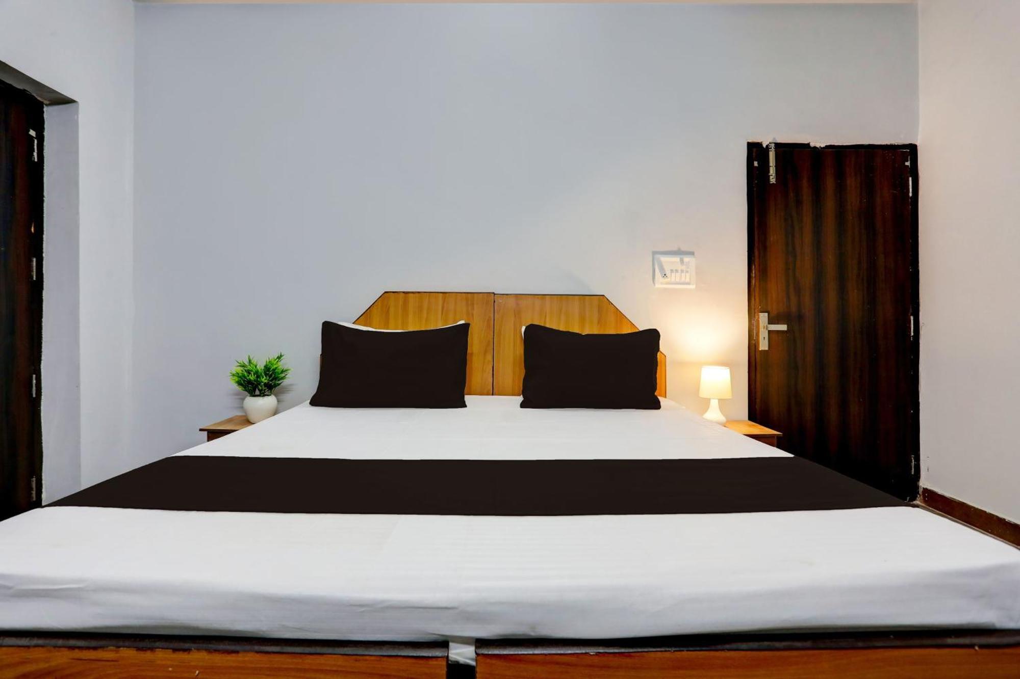 Super Hotel Live View Indraprast Luaran gambar