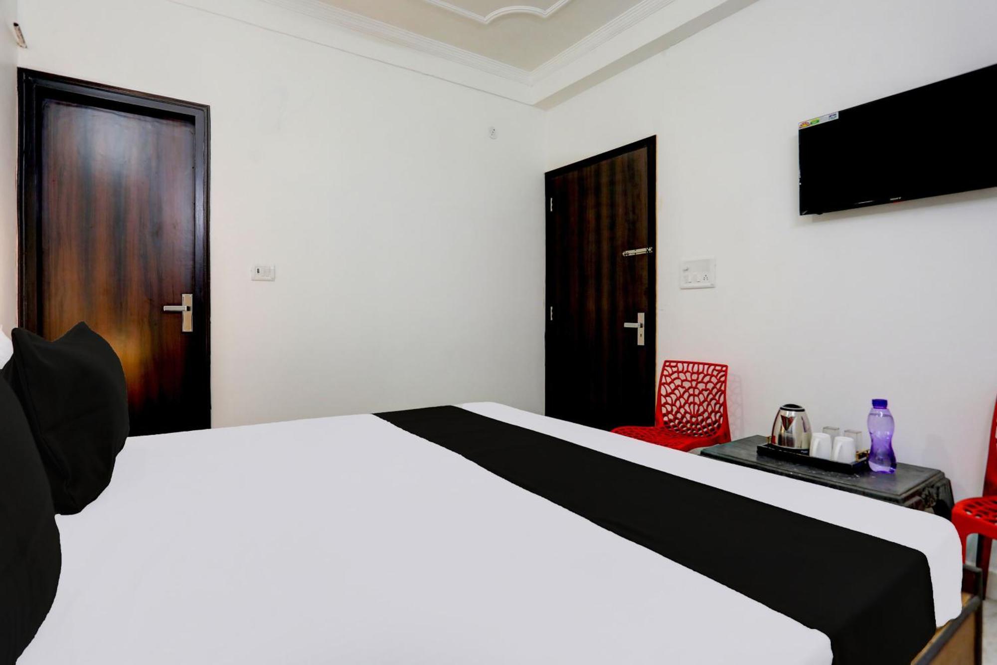Super Hotel Live View Indraprast Luaran gambar